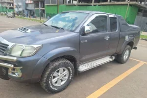 Toyota Hilux 2012