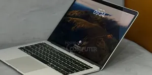 New Laptop Apple MacBook 2018 8GB Intel Core i5 SSD 128GB