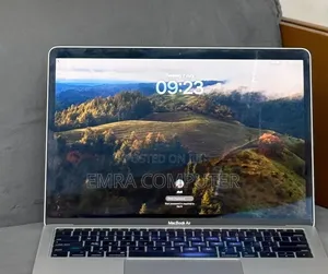 New Laptop Apple MacBook 2018 8GB Intel Core i5 SSD 128GB