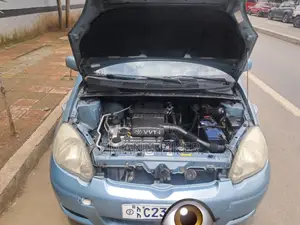 Toyota Vitz 2002 Blue