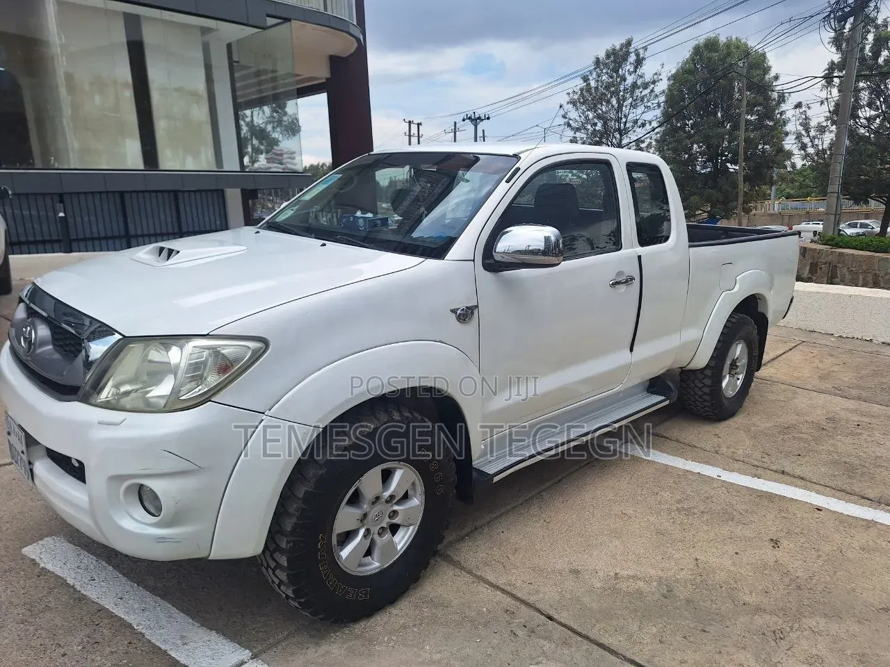 Toyota Hilux 2011 White