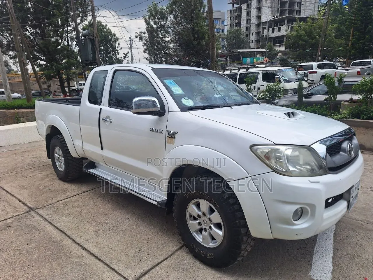 Toyota Hilux 2011 White