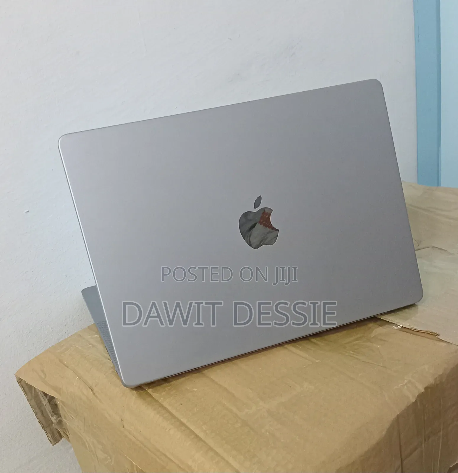 New Laptop Apple MacBook Pro 2021 M1 16GB Apple M1 Pro SSD 512GB