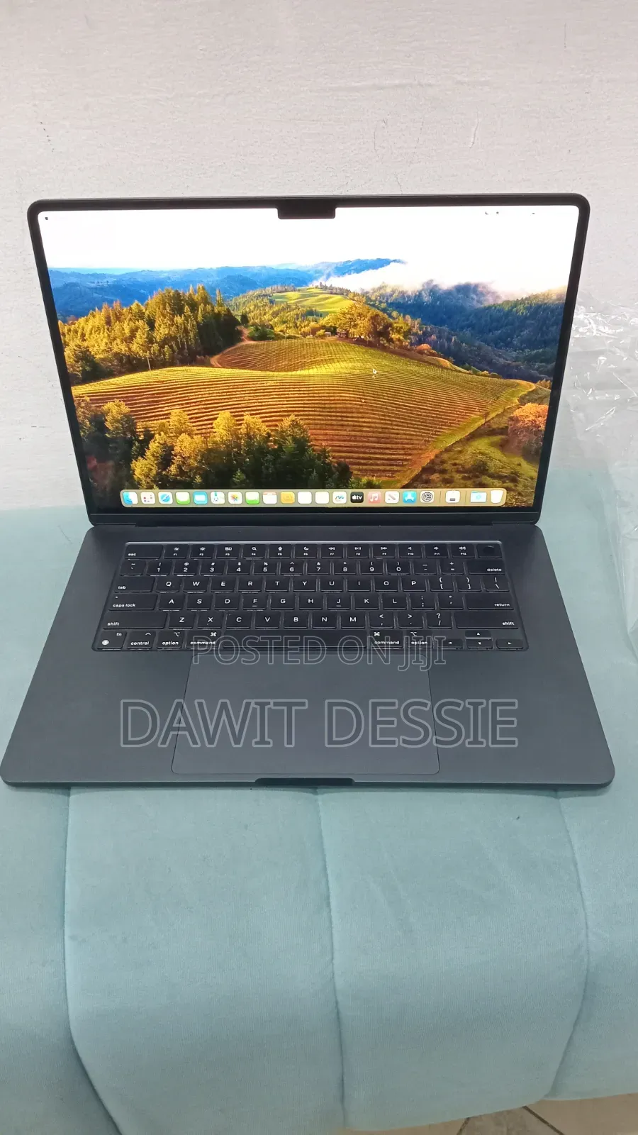 New Laptop Apple MacBook Air 2024 M3 8GB Apple M3 SSD 256GB