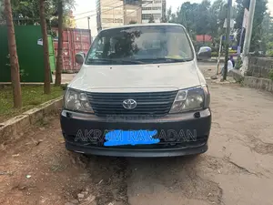 Toyota HiAce 2007 White