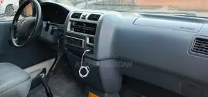 Toyota HiAce 2007 White