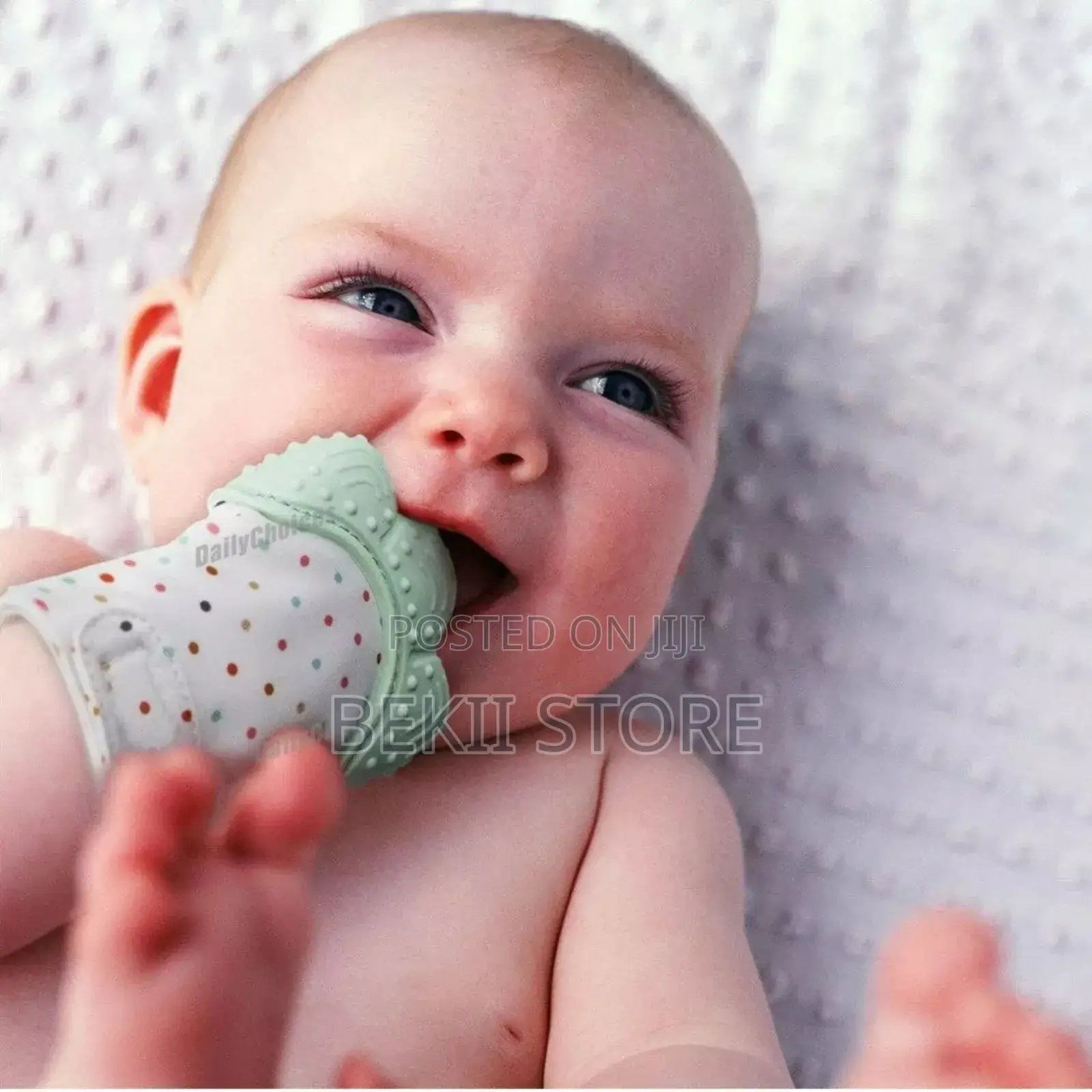 Baby Glove With Nibbler የሕፃን ድድ ማከኪያ ጓንት