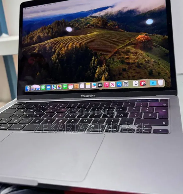 New Laptop Apple MacBook Pro 2021 M1 16GB Apple M1 SSD 512GB