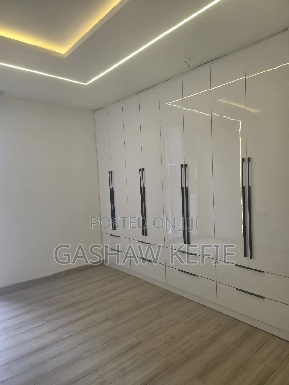 4bdrm Apartment in Bole for sale