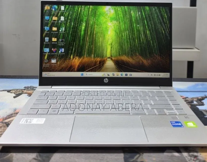 New Laptop HP Pavilion 14-ce3064st 16GB Intel Core i5 SSD 512GB