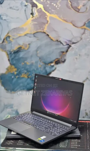 New Laptop Lenovo LOQ 15ARP9 12GB Intel Core i5 SSD 512GB