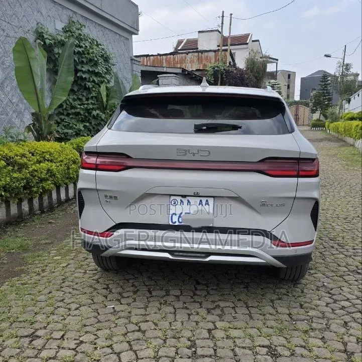 BYD Song Plus 2024 Gray