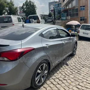 Hyundai Avante 2015 Silver