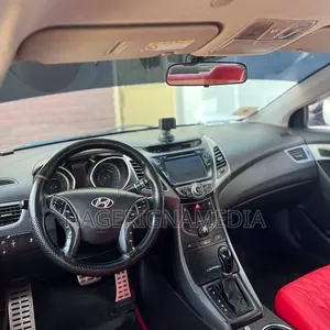 Hyundai Avante 2015 Silver