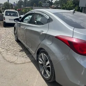 Hyundai Avante 2015 Silver