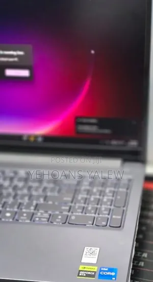 New Laptop Lenovo LOQ 15IRH8 12GB Intel Core i5 SSD 512GB