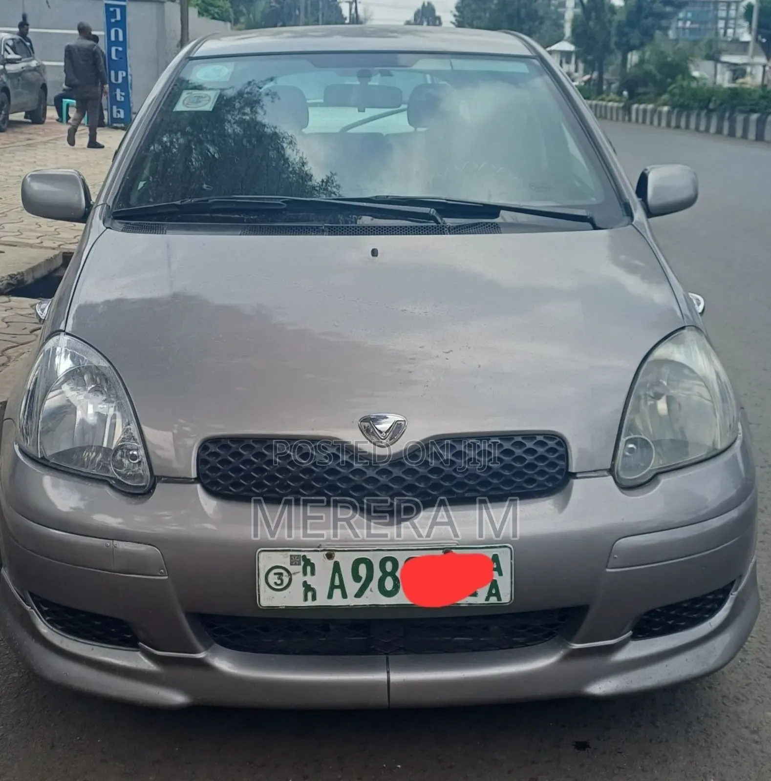 Toyota Vitz 2003 Silver