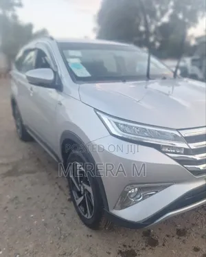 Toyota Rush 2021 Silver
