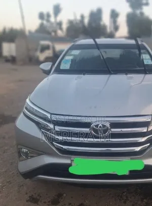 Toyota Rush 2021 Silver