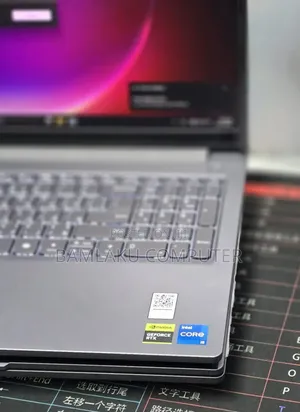 New Laptop Lenovo LOQ 15AHP10 12GB Intel Core i5 SSD 512GB