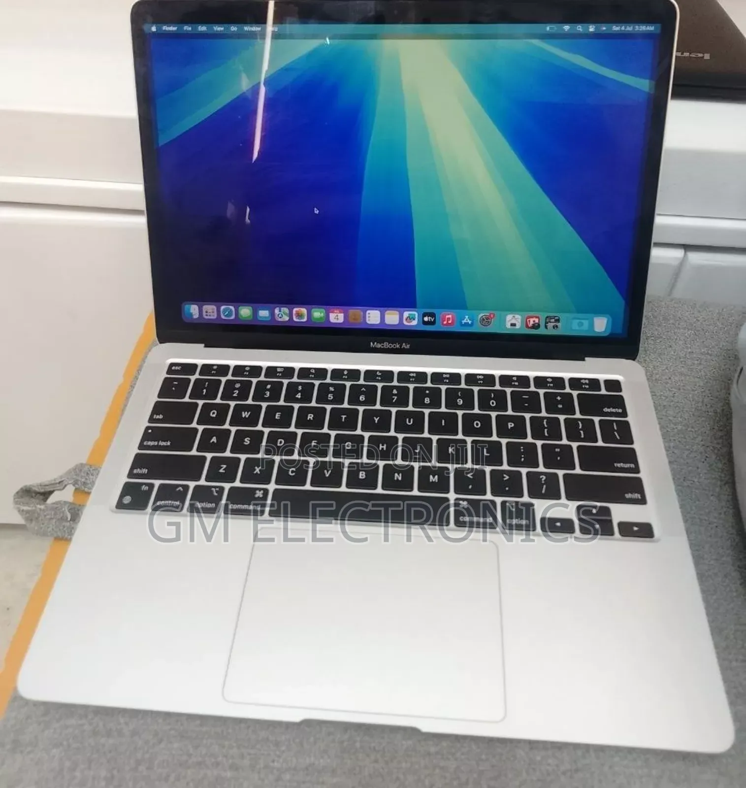 New Laptop Apple MacBook Air 8GB Intel Core i5 SSD 256GB