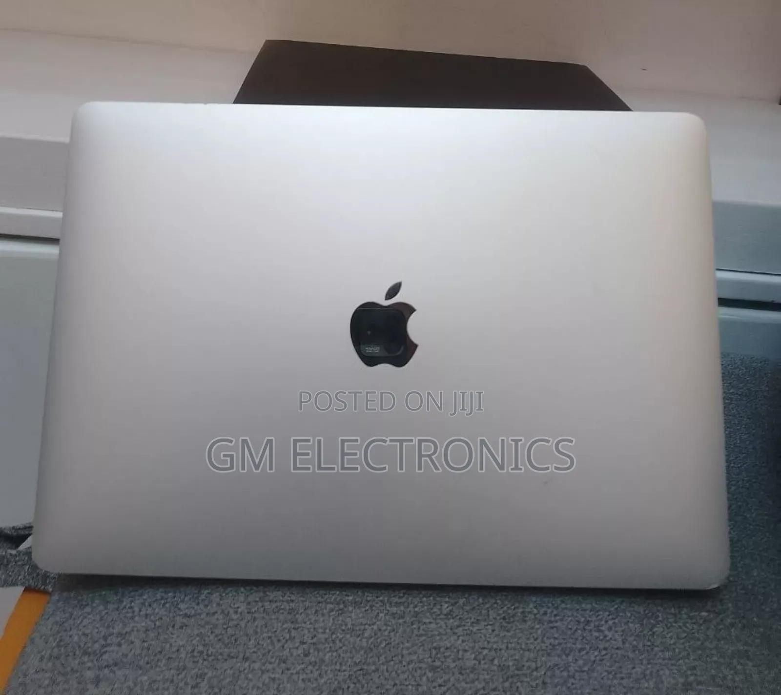 New Laptop Apple MacBook Air 8GB Intel Core i5 SSD 256GB