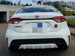 Toyota Corolla 2023 White