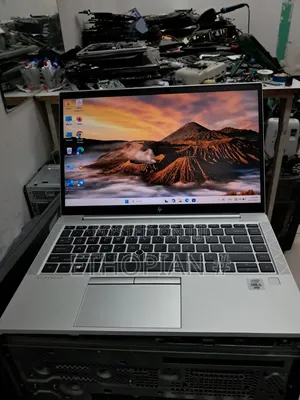 New Laptop HP EliteBook 840 G7 8GB Intel Core i5 SSD 512GB