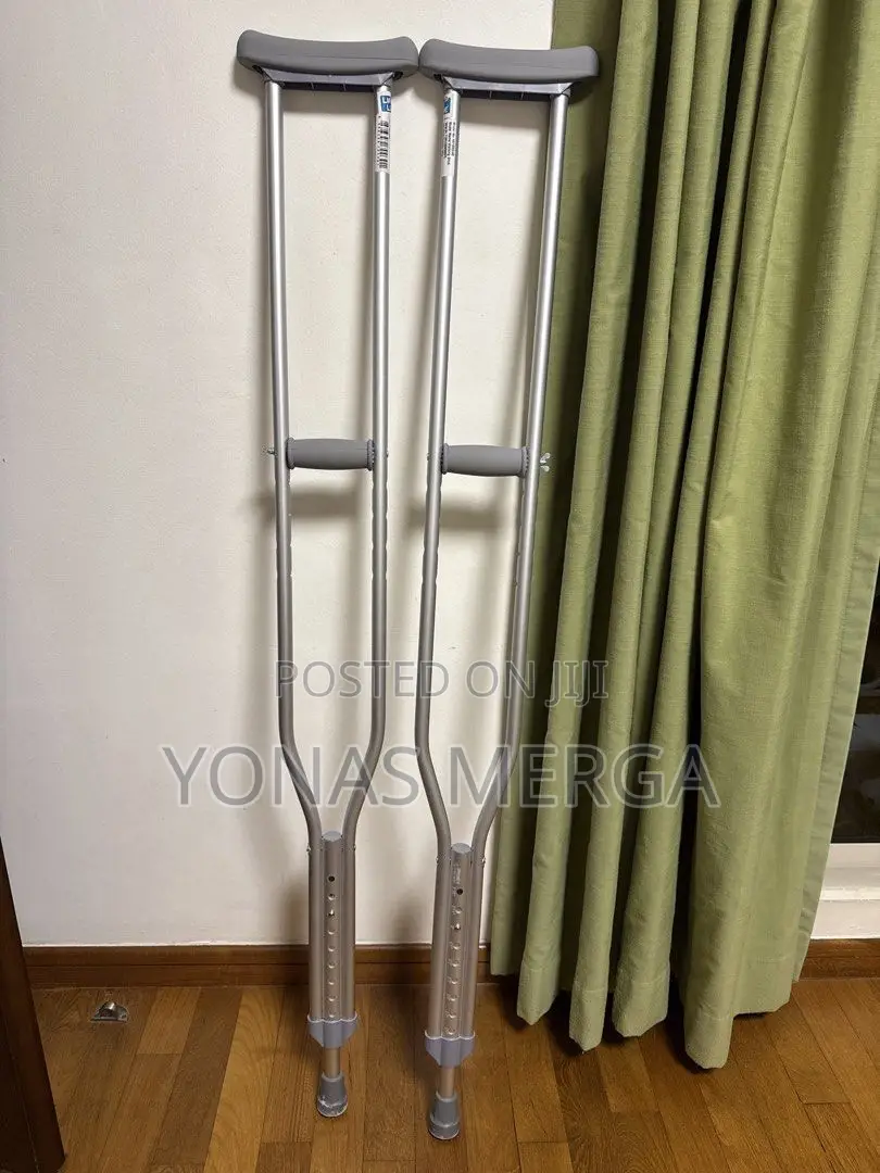 Pair Crutches彩台necessary Lift to Keep Weight Off Injured Legs, Ankles