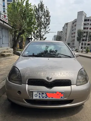 Toyota Vitz 2000 Beige