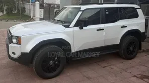 Toyota Land Cruiser Prado 2023 White