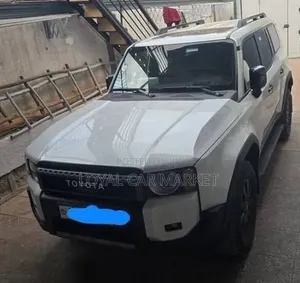 Toyota Land Cruiser Prado 2023 White