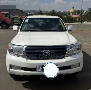 Toyota Land Cruiser 2007 White