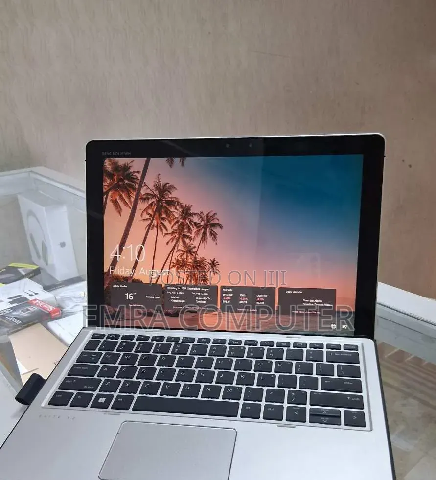New Laptop HP X2 8GB Intel Core i5 SSD 256GB