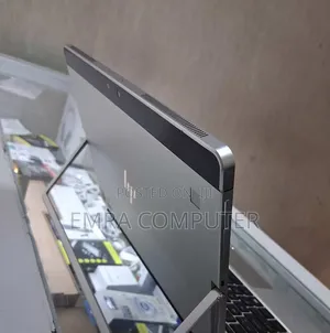 New Laptop HP X2 8GB Intel Core i5 SSD 256GB