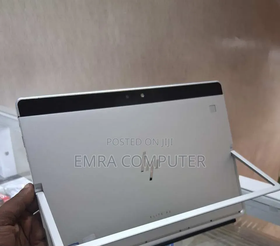 New Laptop HP X2 8GB Intel Core i5 SSD 256GB