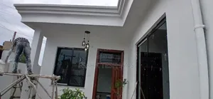 4bdrm Villa in Villa, Bole for rent