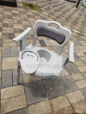 Bedroom Toilet Chair, Adjustable Leg Height Toilet Chair
Medical Popo