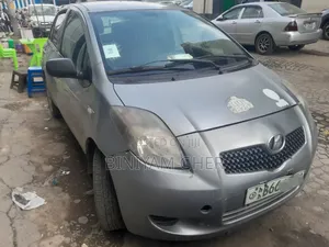 Toyota Yaris 2006 Gray
