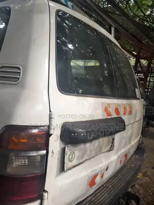 Toyota Land Cruiser HDJ 100 2001 White