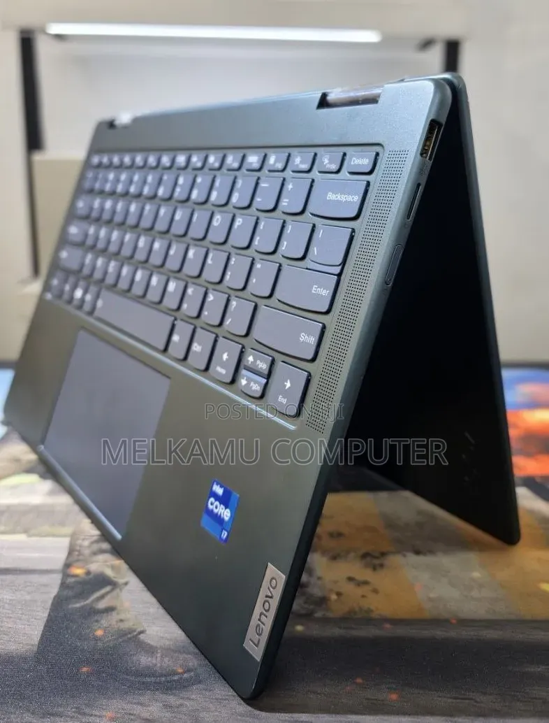 New Laptop Lenovo Yoga 7i 16GB Intel Core i7 SSD 512GB