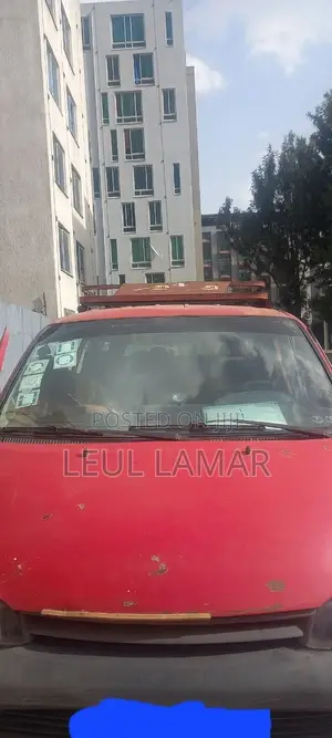 Toyota HiAce 1999 Red