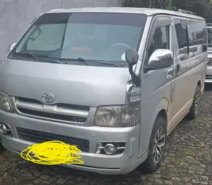 Toyota HiAce 2004 Silver