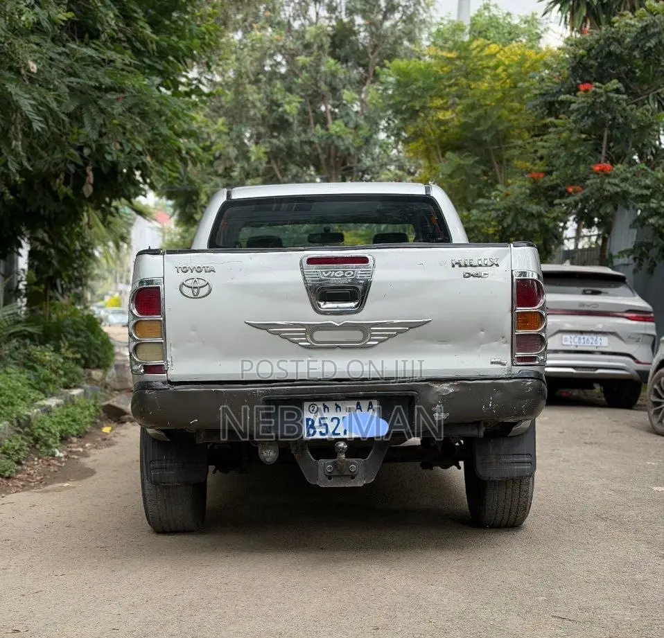 Toyota Hilux 2008 Silver