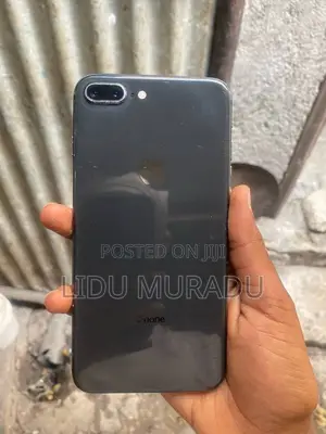 New Apple iPhone 8 Plus 64 GB Black