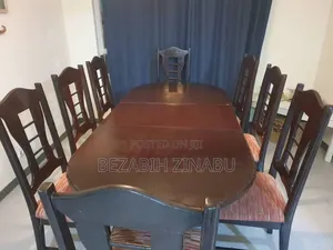 Dinning Table With Eight Chairs