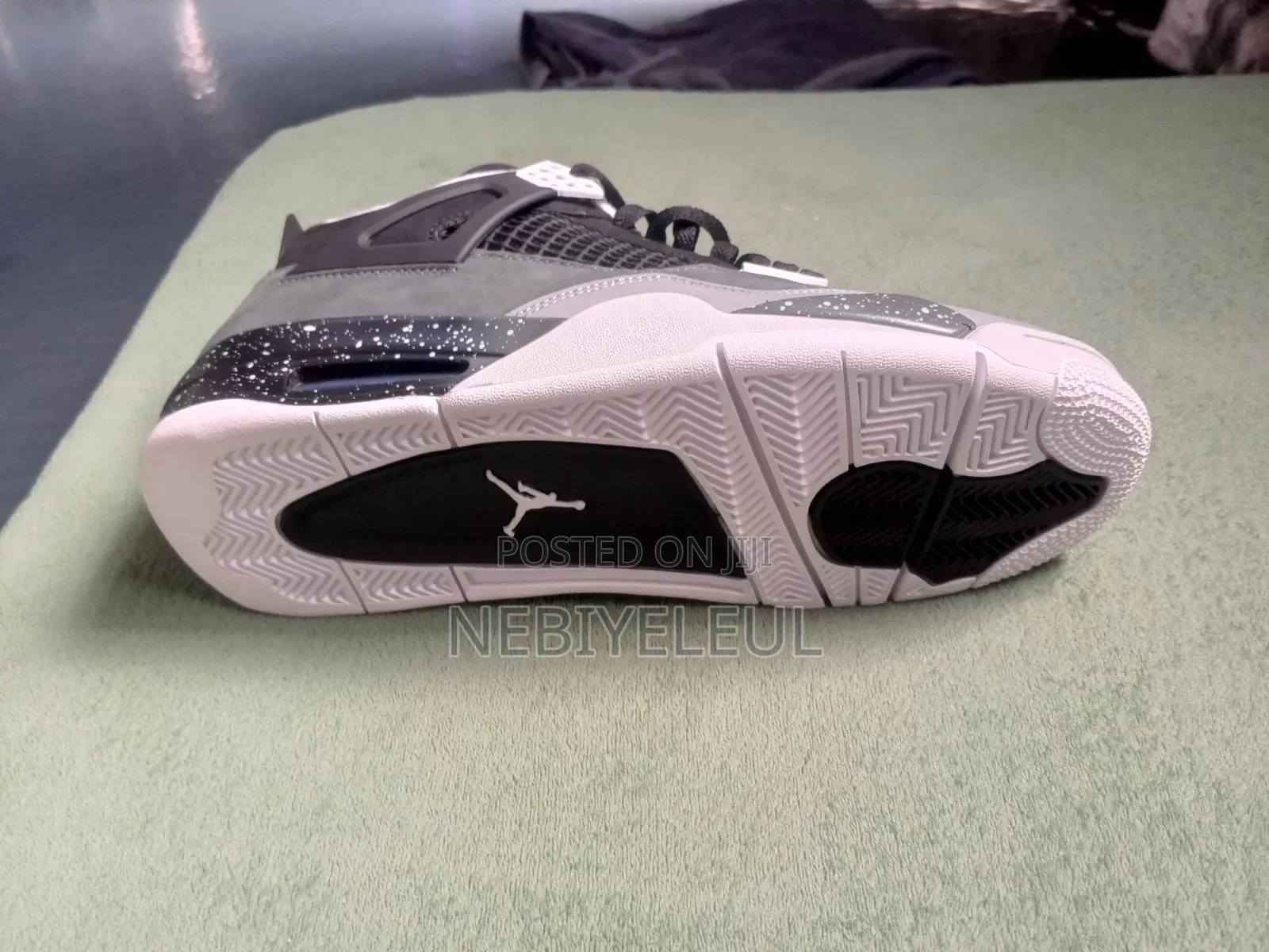 Air Jordan 4 Retro Fear
