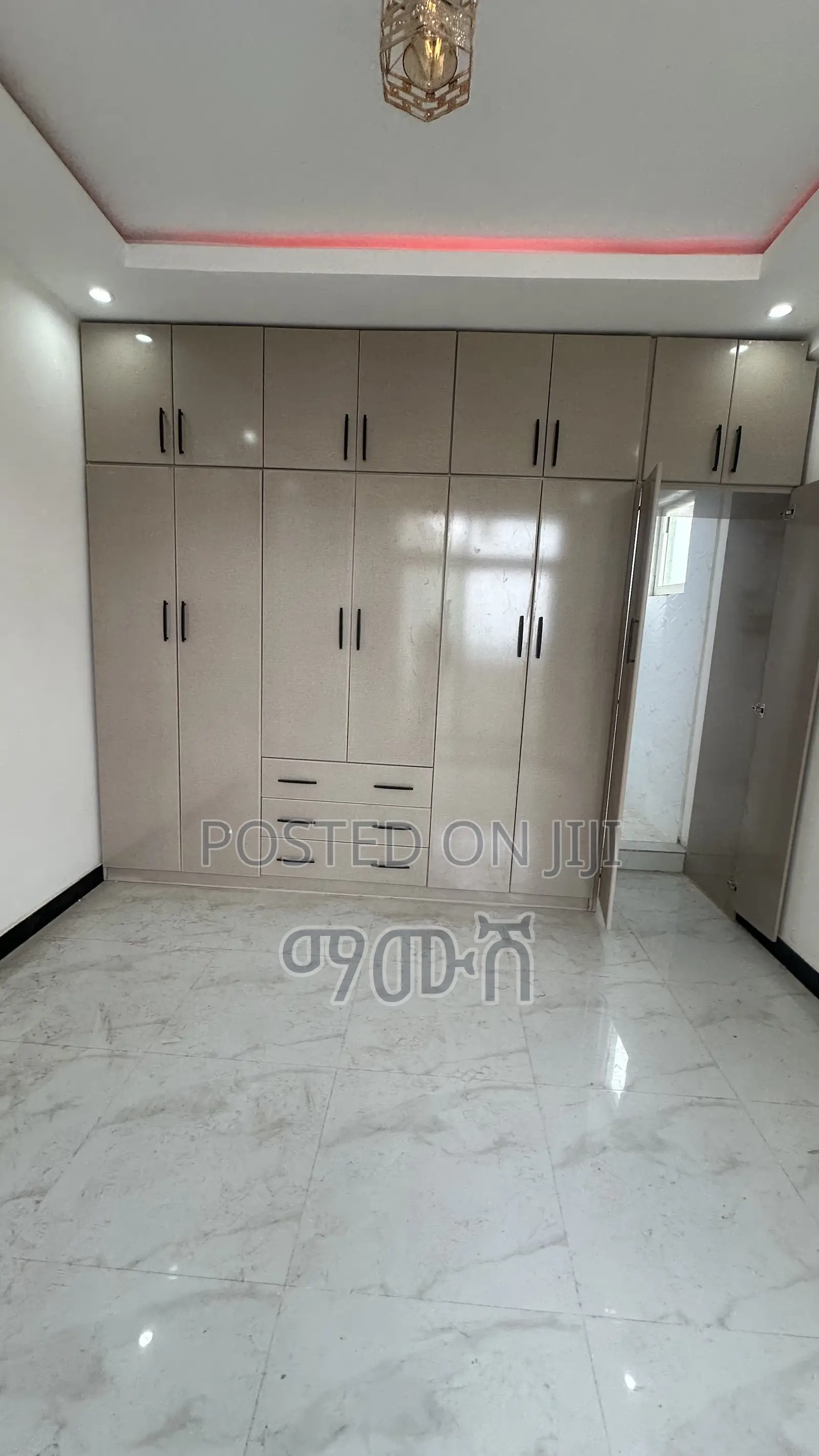 Furnished 3bdrm Condo in አያት, Bole for sale