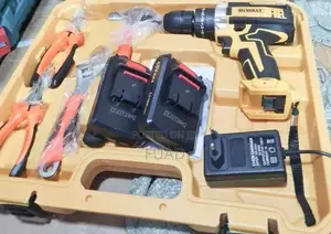 Dewalt Chargeable Drill Full Set