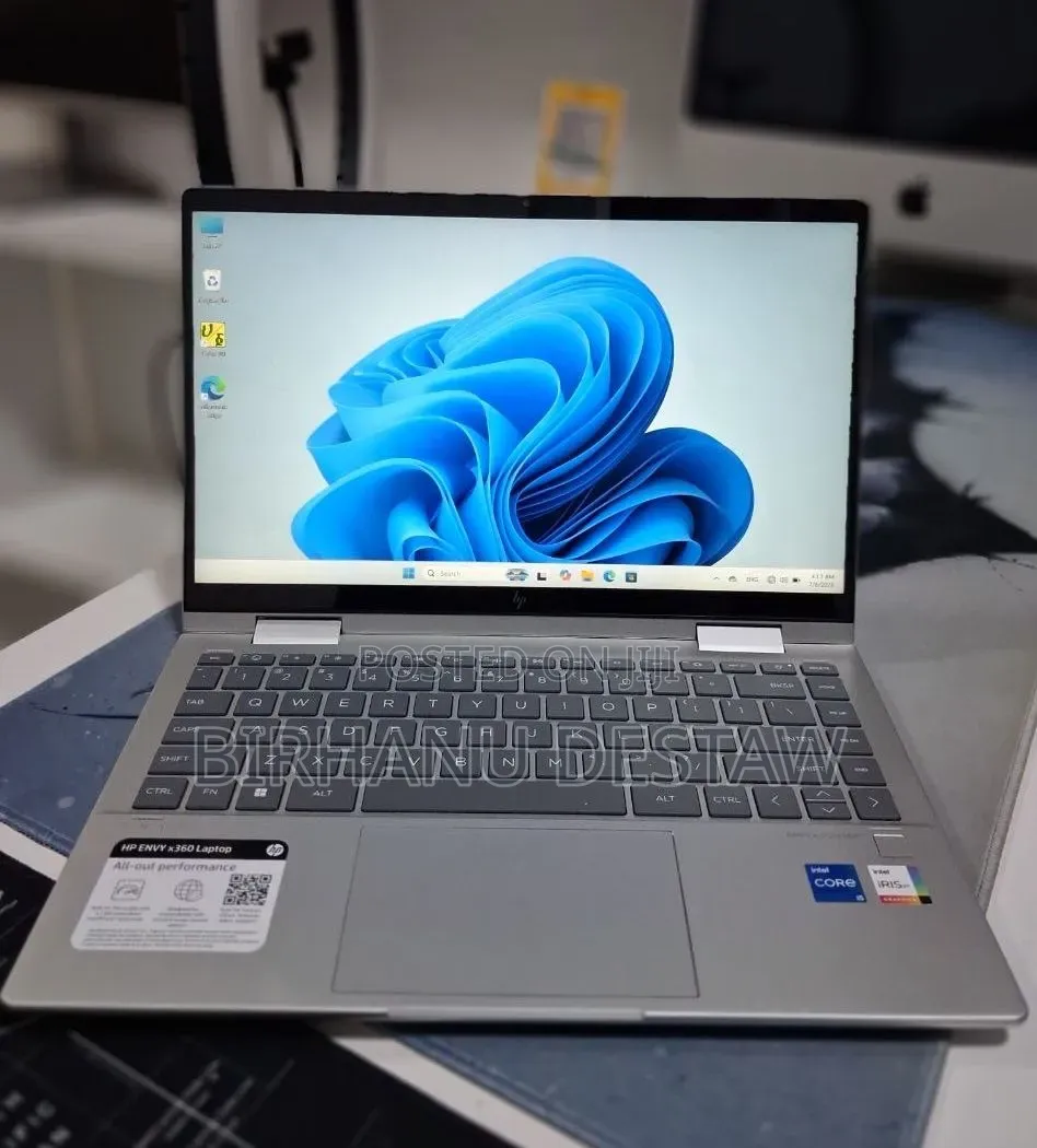 New Laptop HP Envy X360 8GB Intel Core i5 SSD 512GB